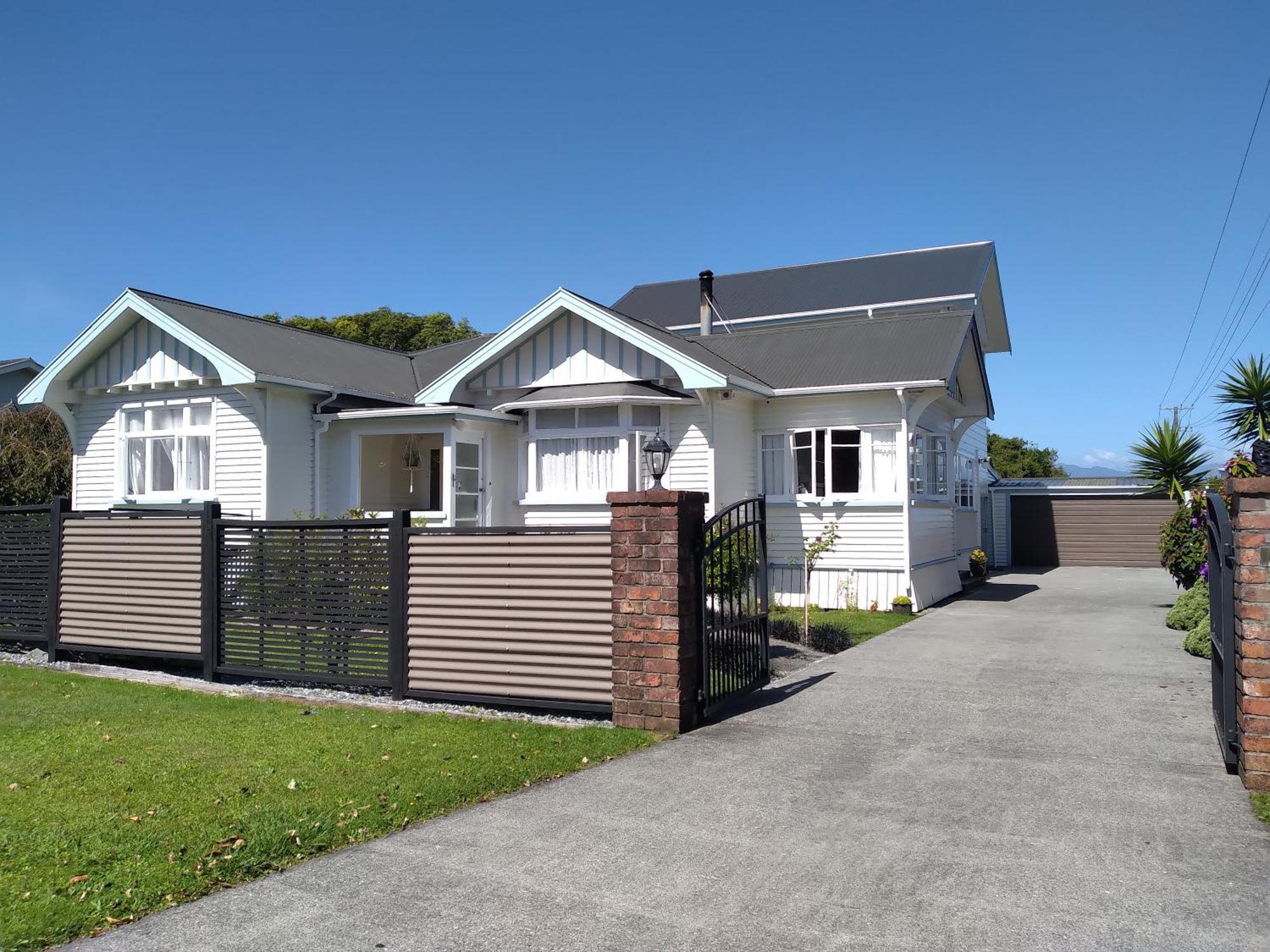 My Place Hokitika Exterior photo